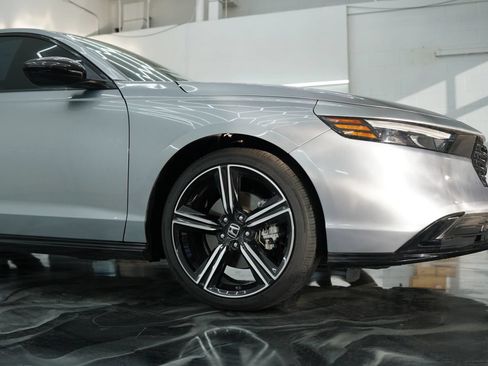 Used 2024 Honda Accord Sport image 4