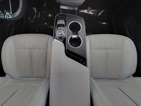 Used 2024 Cadillac Lyriq Sport RWD image 27