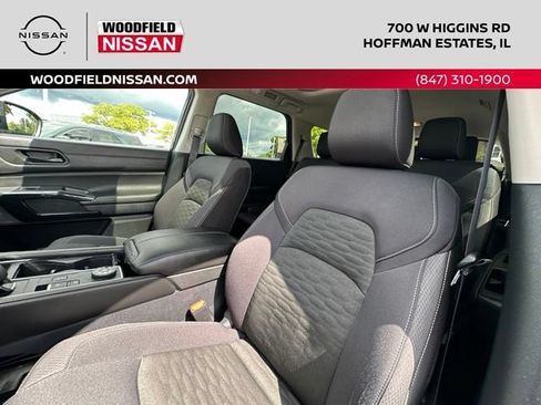 Certified 2025 Nissan Pathfinder SV w/ SV Premium Package AWD/4WD image 23