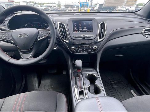 Used 2024 Chevrolet Equinox RS w/ LPO, Floor Liner Package FWD image 16