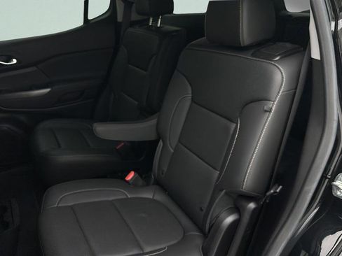 Used 2023 GMC Acadia SLT w/ Elevation Edition AWD/4WD image 10