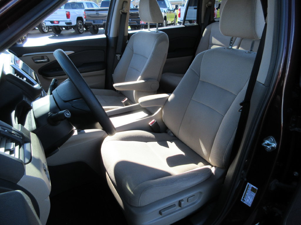 Used 2017 Honda Pilot EX image 16