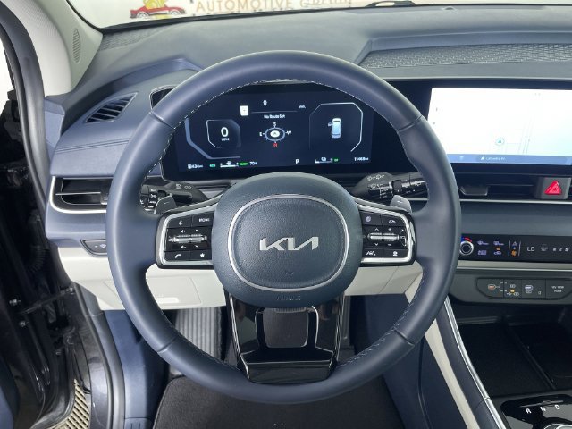 Used 2026 Kia Carnival SX FWD image 27