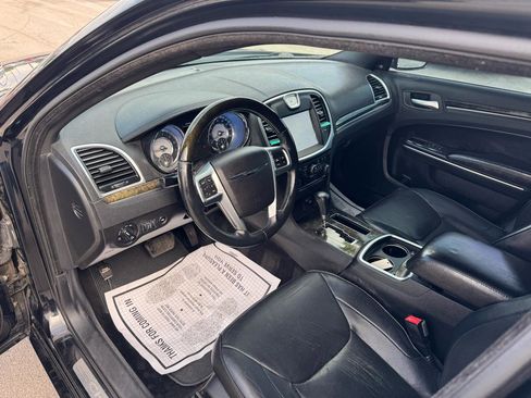 Used 2013 Chrysler 300 C AWD/4WD image 17