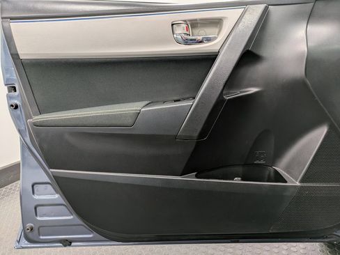 Used 2016 Toyota Corolla LE image 8