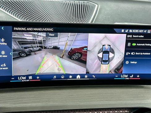 Used 2025 BMW 230i Coupe w/ Convenience Package image 19