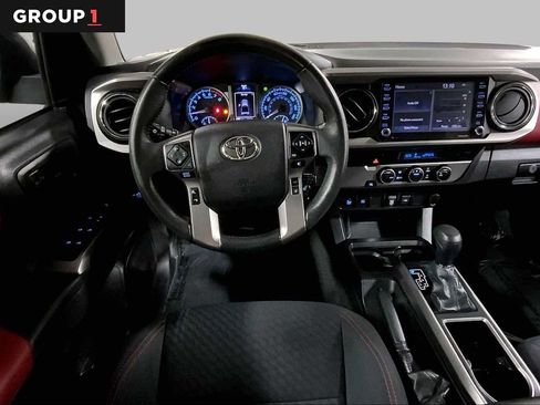 Used 2022 Toyota Tacoma SR5 w/ Technology Package RWD image 6