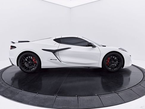 Used 2023 Chevrolet Corvette Z06 w/ Engine Appearance Package RWD image 18