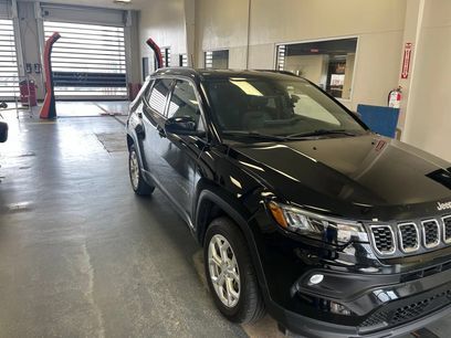 Used 2024 Jeep Compass Latitude w/ Convenience Group