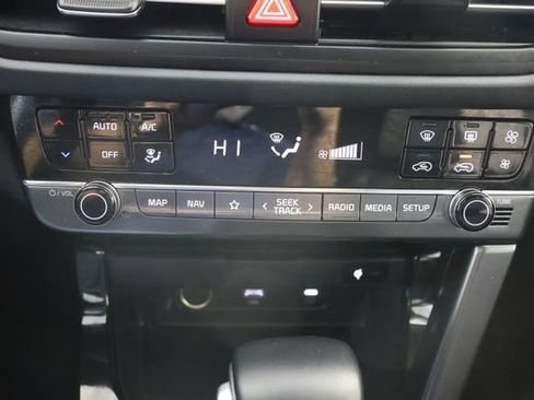 Used 2025 Kia Seltos EX AWD/4WD image 15