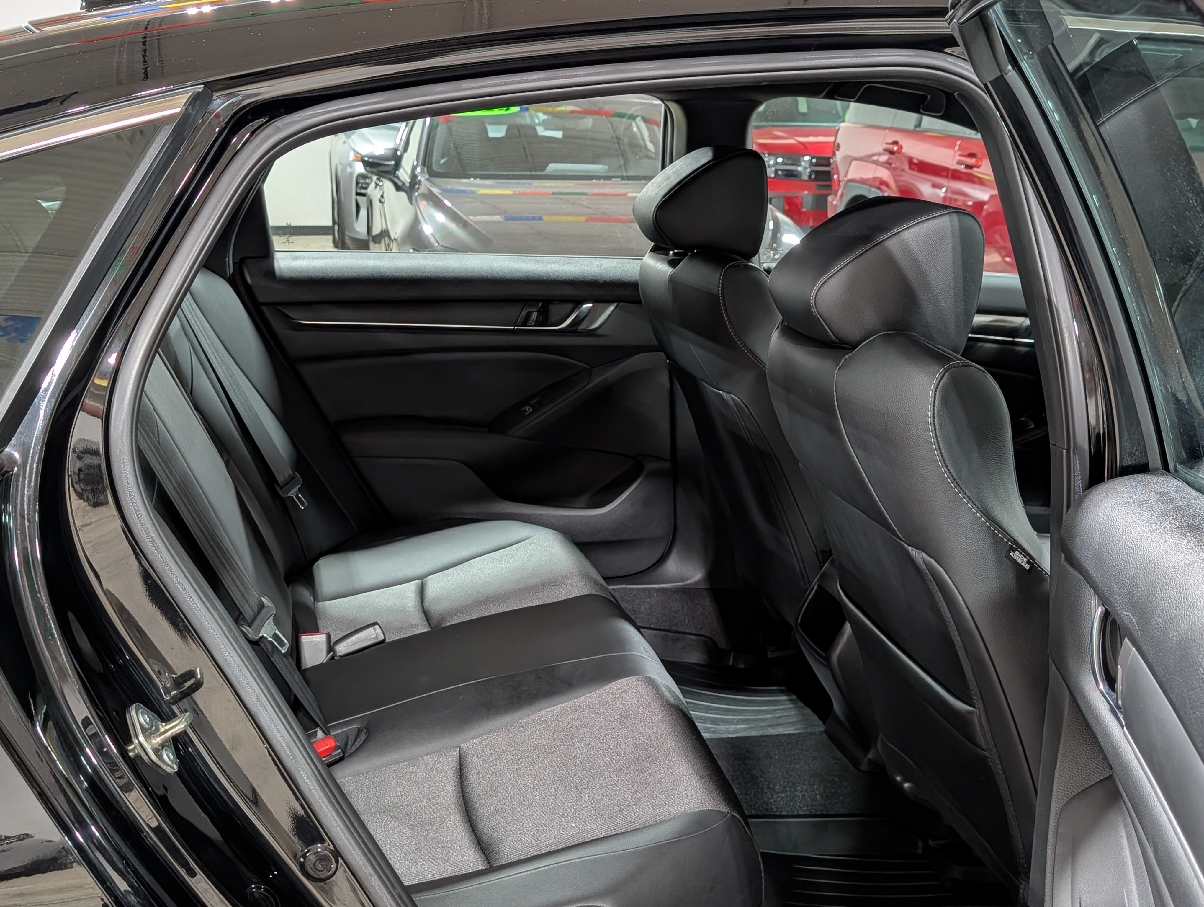 Used 2020 Honda Accord Sport image 12