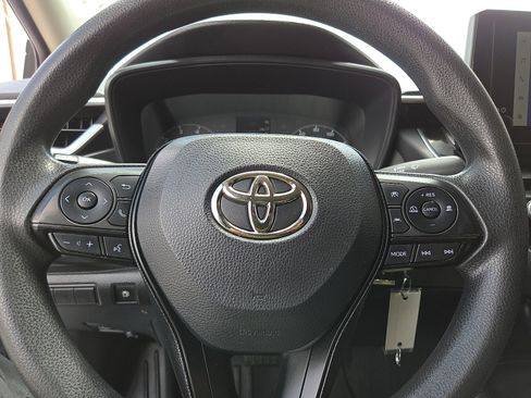 Used 2023 Toyota Corolla LE image 12