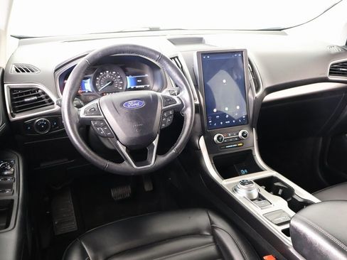 Used 2024 Ford Edge SEL image 2