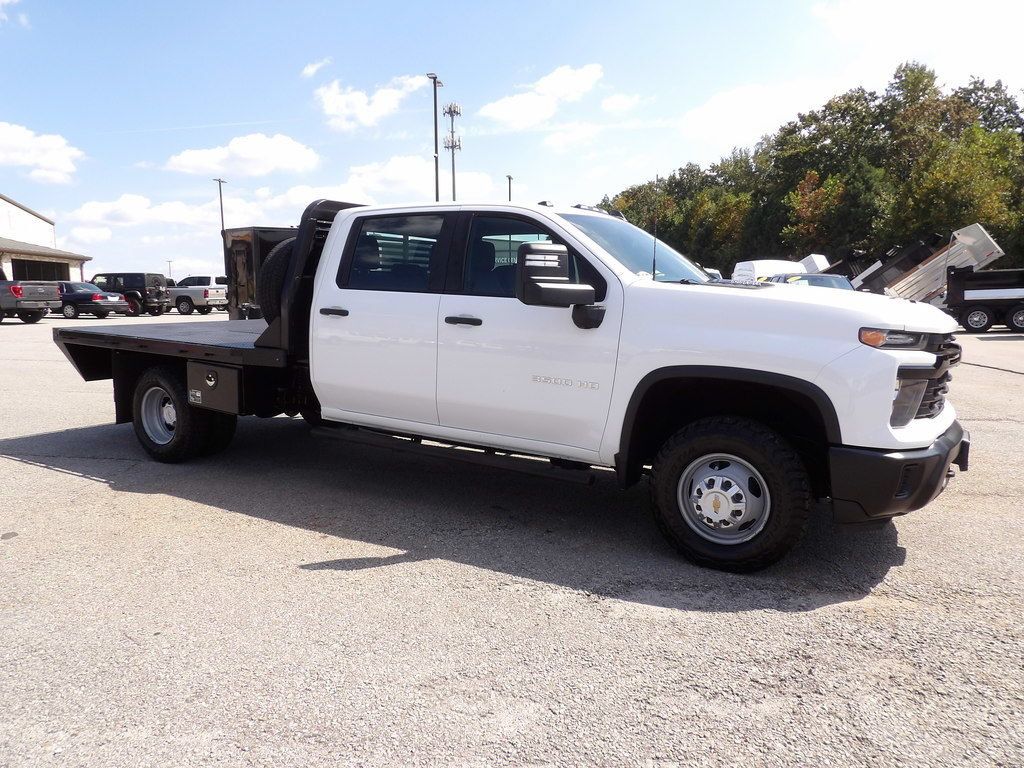 Used 2024 Chevrolet Silverado 3500 W/T w/ Snow Plow Prep Package AWD/4WD image 10