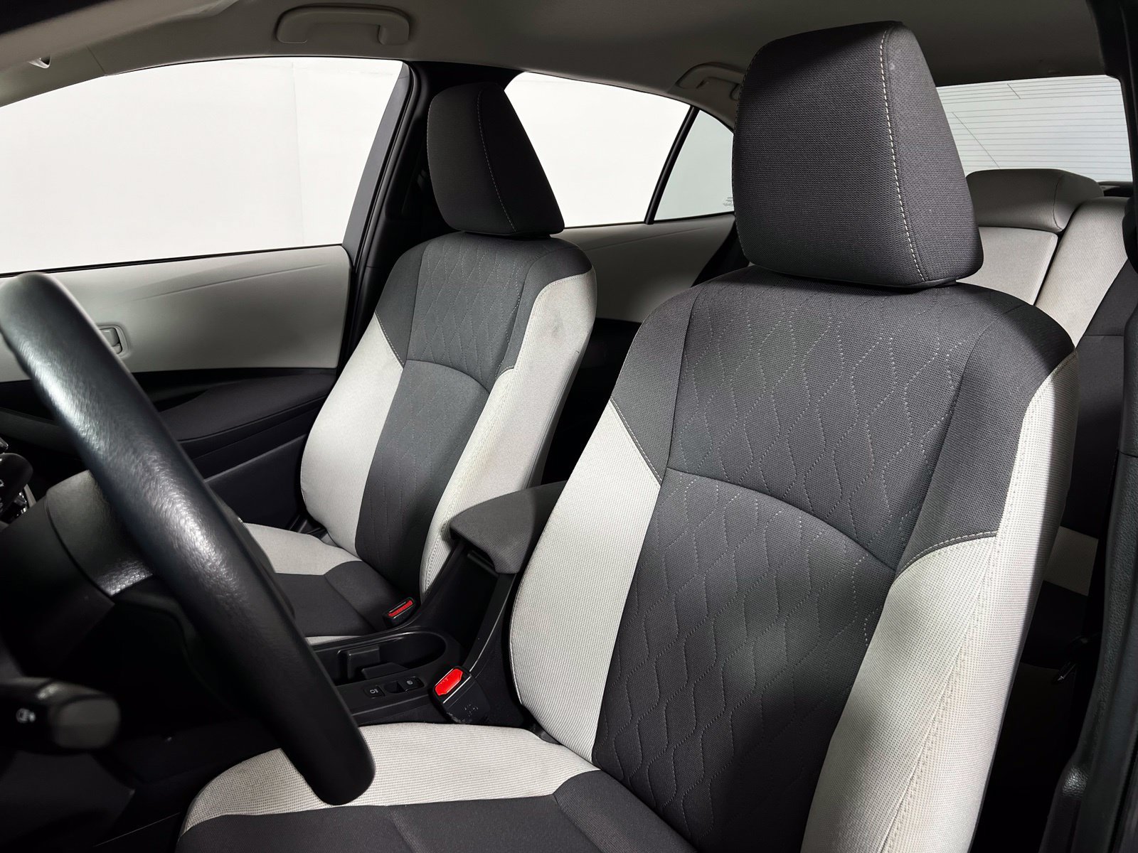 Used 2026 Toyota Corolla LE FWD image 14