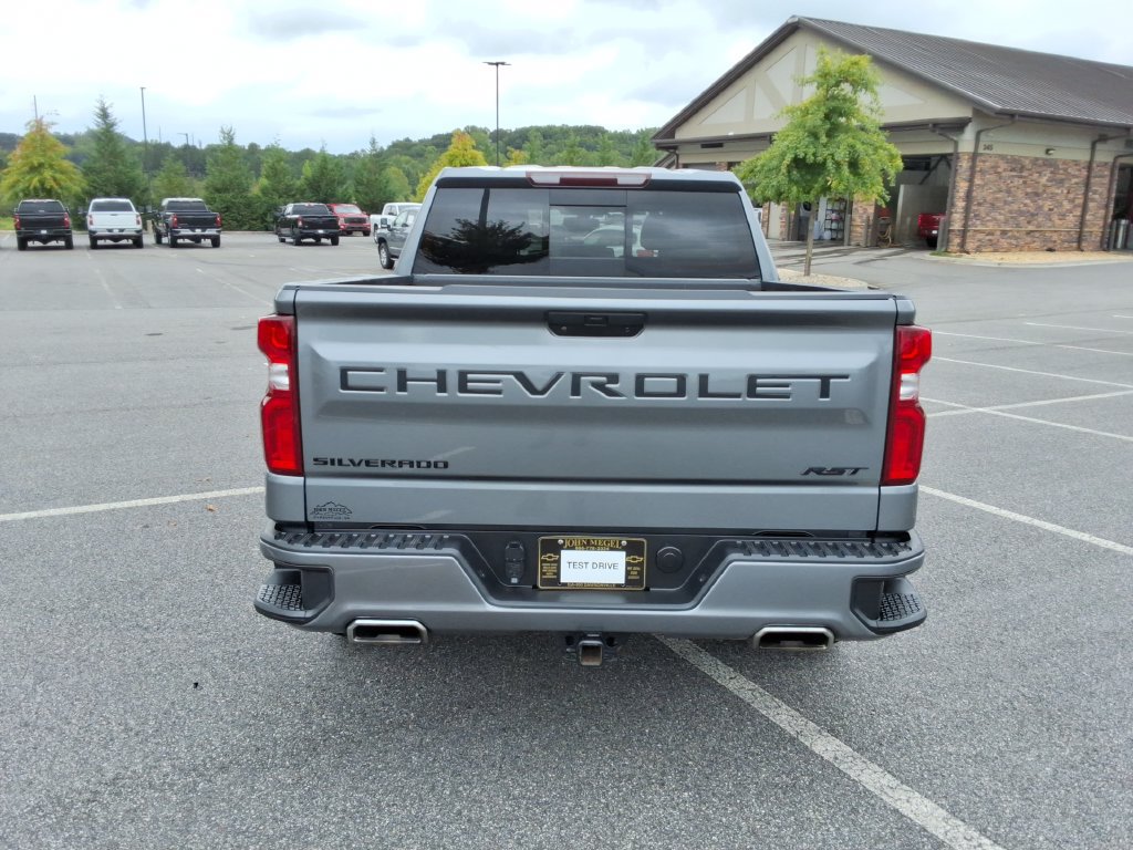 Certified 2022 Chevrolet Silverado 1500 RST AWD/4WD image 6