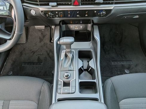 New 2026 Kia Sorento LX FWD image 21