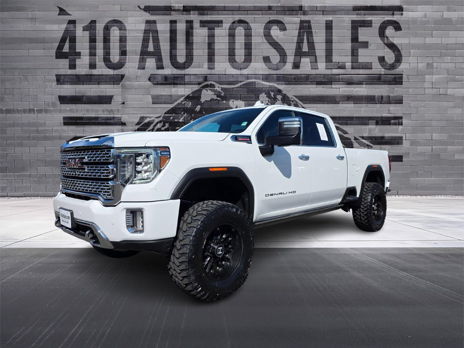 Used 2023 GMC Sierra 2500 Denali w/ Denali Ultimate Package AWD/4WD image 4