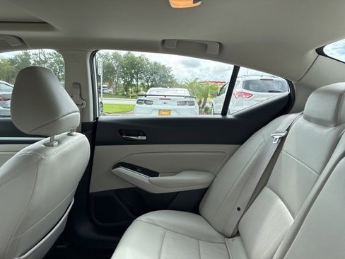 Used 2022 Nissan Altima 2.5 Platinum image 21