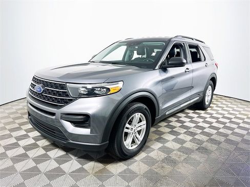 Used 2021 Ford Explorer XLT w/ Class III Trailer Tow Package image 7