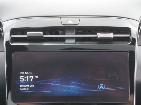 Used 2023 Hyundai Santa Cruz Limited AWD/4WD image 14