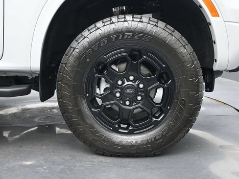 Used 2026 Ford Ranger Lariat w/ FX4 Off-Road Package AWD/4WD image 6