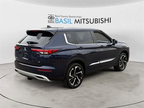 Used 2023 Mitsubishi Outlander SE image 5
