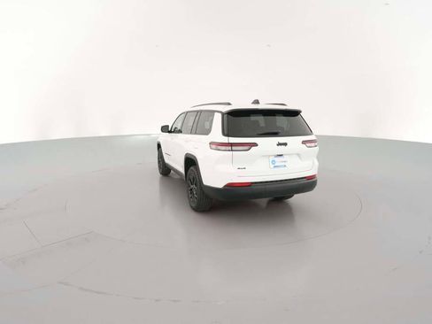 New 2025 Jeep Grand Cherokee L Altitude image 9