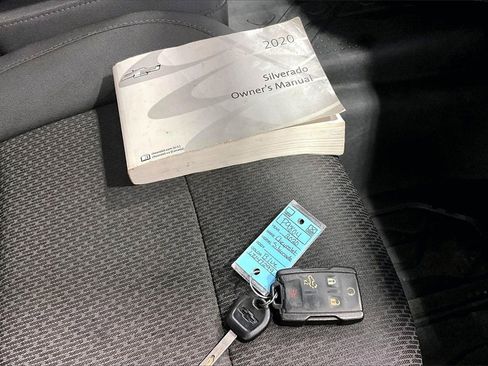 Used 2020 Chevrolet Silverado 1500 Custom Trail Boss w/ Custom Convenience Package image 32