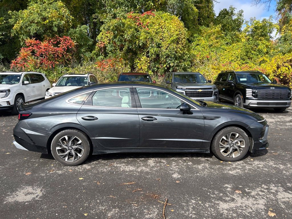 Certified 2024 Hyundai Sonata SEL FWD image 2