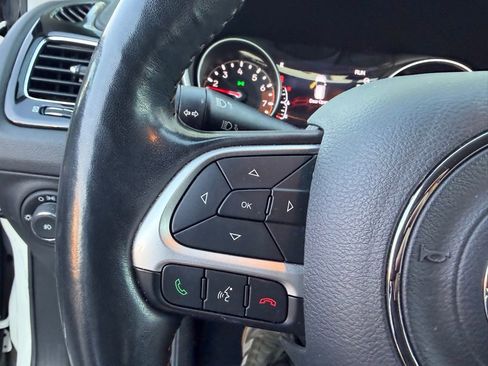 Used 2019 Jeep Compass Limited image 9