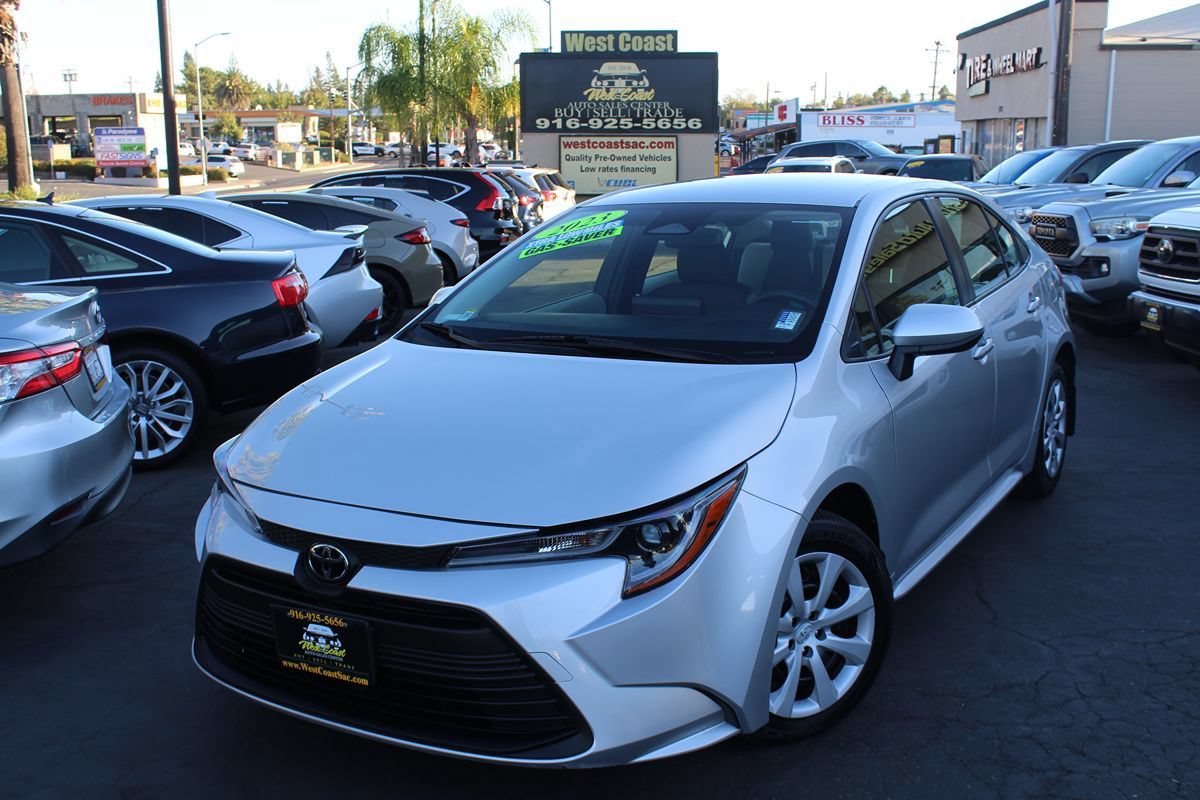 Used 2023 Toyota Corolla LE w/ Carpet Mat Package (TMS) FWD image 36