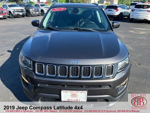 Used 2019 Jeep Compass Latitude w/ Popular Equipment Group AWD/4WD image 2