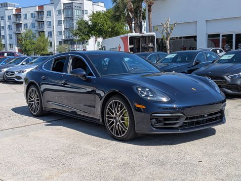 Used 2021 Porsche Panamera 4S image 7