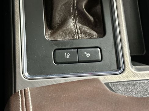 Used 2019 Ford F150 Limited w/ Trailer Tow Package image 31