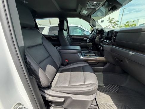 Used 2024 Chevrolet Silverado 1500 LT Trail Boss w/ LT Trail Boss Premium Package AWD/4WD image 14