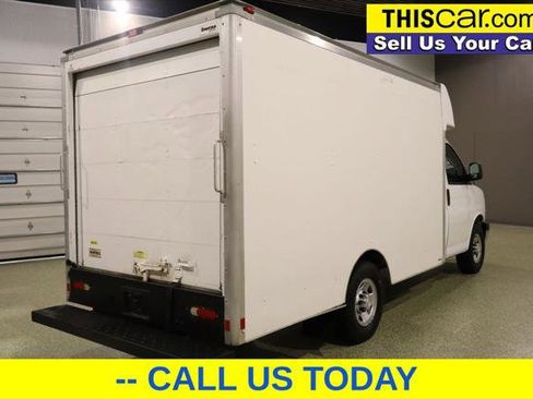 Used 2017 Chevrolet Express 3500 image 7