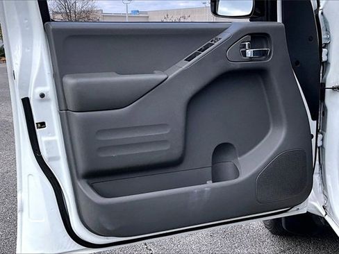 Used 2018 Nissan Frontier SV w/ Value Truck Package image 17