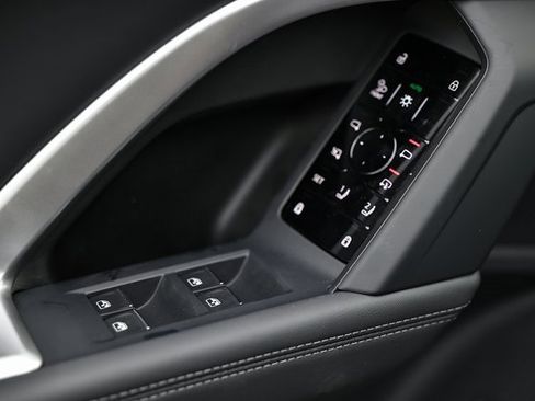 New 2025 Audi Q5 Premium Plus image 17