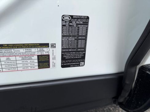 Certified 2025 Land Rover Range Rover SE AWD/4WD image 22