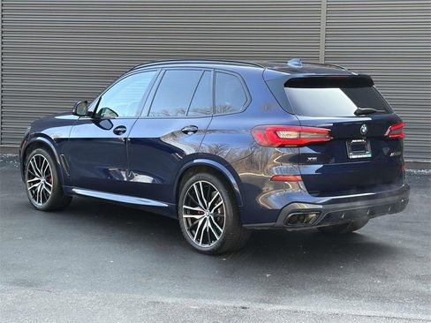 Used 2023 BMW X5 M50i image 3