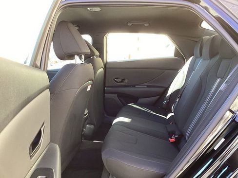 New 2026 Hyundai Elantra SEL Sport FWD image 17