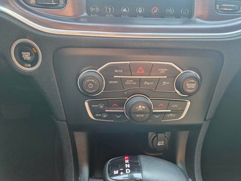 Used 2018 Dodge Charger GT w/ Blacktop Package AWD/4WD image 12