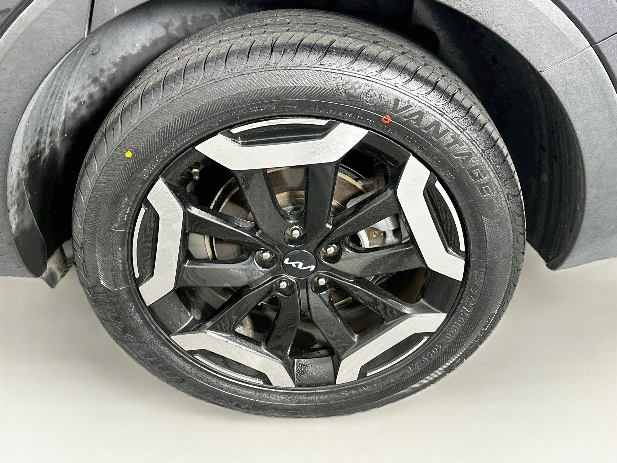 Used 2025 Kia Telluride S AWD/4WD image 11