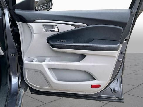 Used 2018 Honda Pilot EX image 24