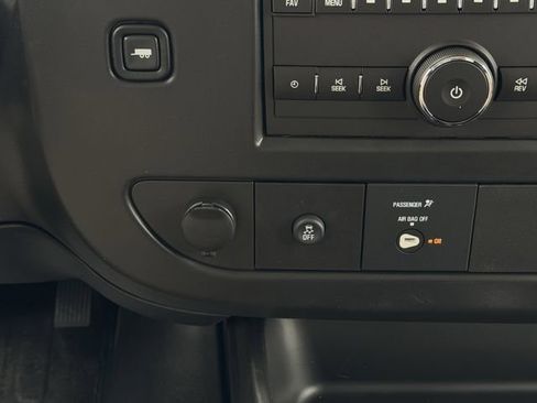New 2026 Chevrolet Express 2500 image 15