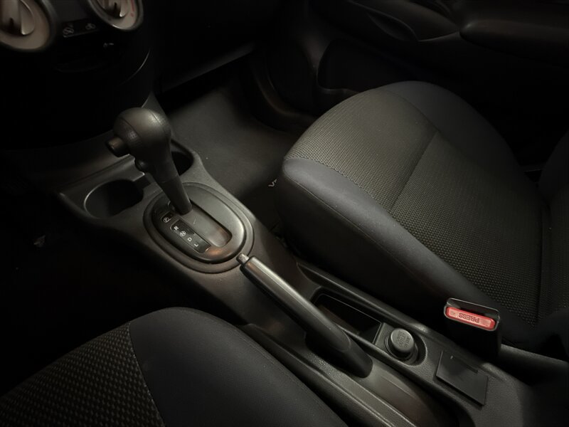 Used 2012 Nissan Versa SV w/ Convenience Pkg FWD image 30