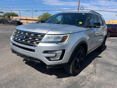 Used 2016 Ford Explorer XLT AWD/4WD image 11