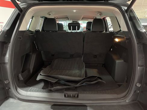 Used 2019 Ford Escape SEL image 13