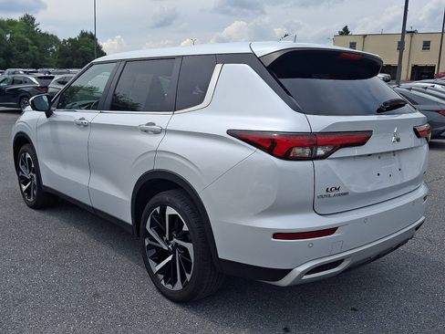 Used 2024 Mitsubishi Outlander SE AWD/4WD image 7